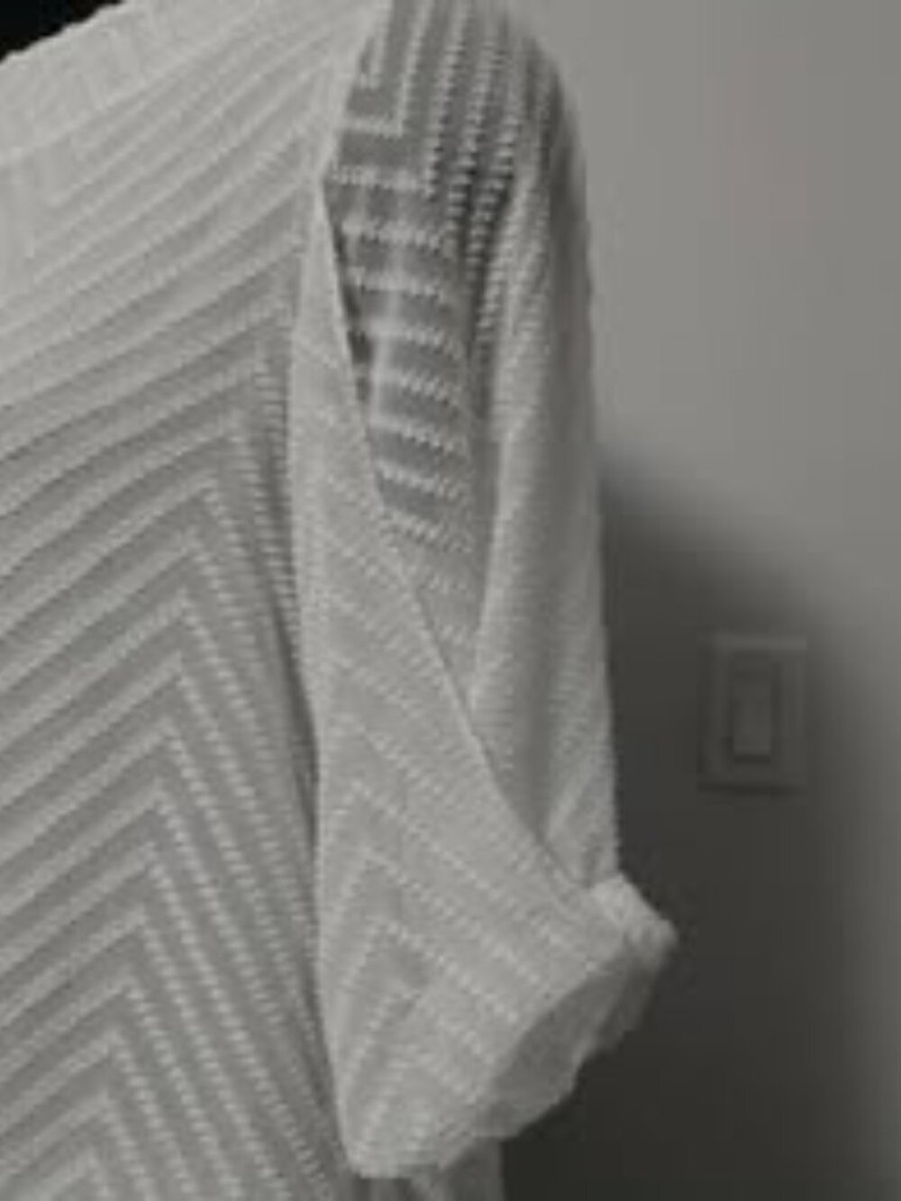 Chaps White Chevron Knit Bubble Hem Blouse EUC - Picture 5 of 10